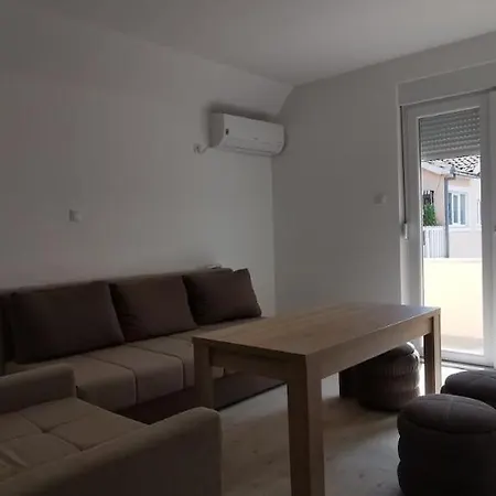 Tom Apartment *