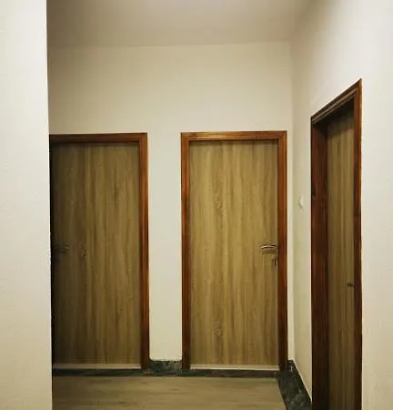 Tom